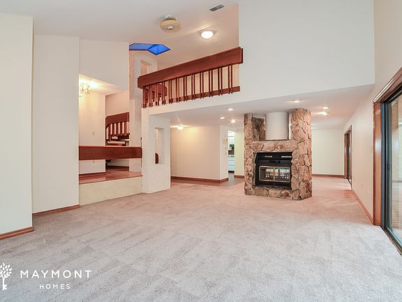 4th image of 25 Casarena Ct
