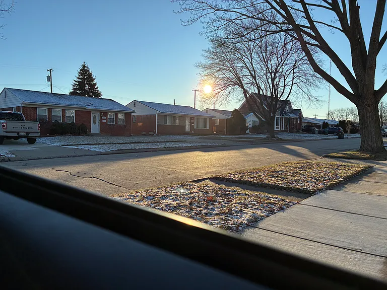Located in a nice neighborhood.
Shares the Berkley School District with the cities of Berkley & Huntington Woods.