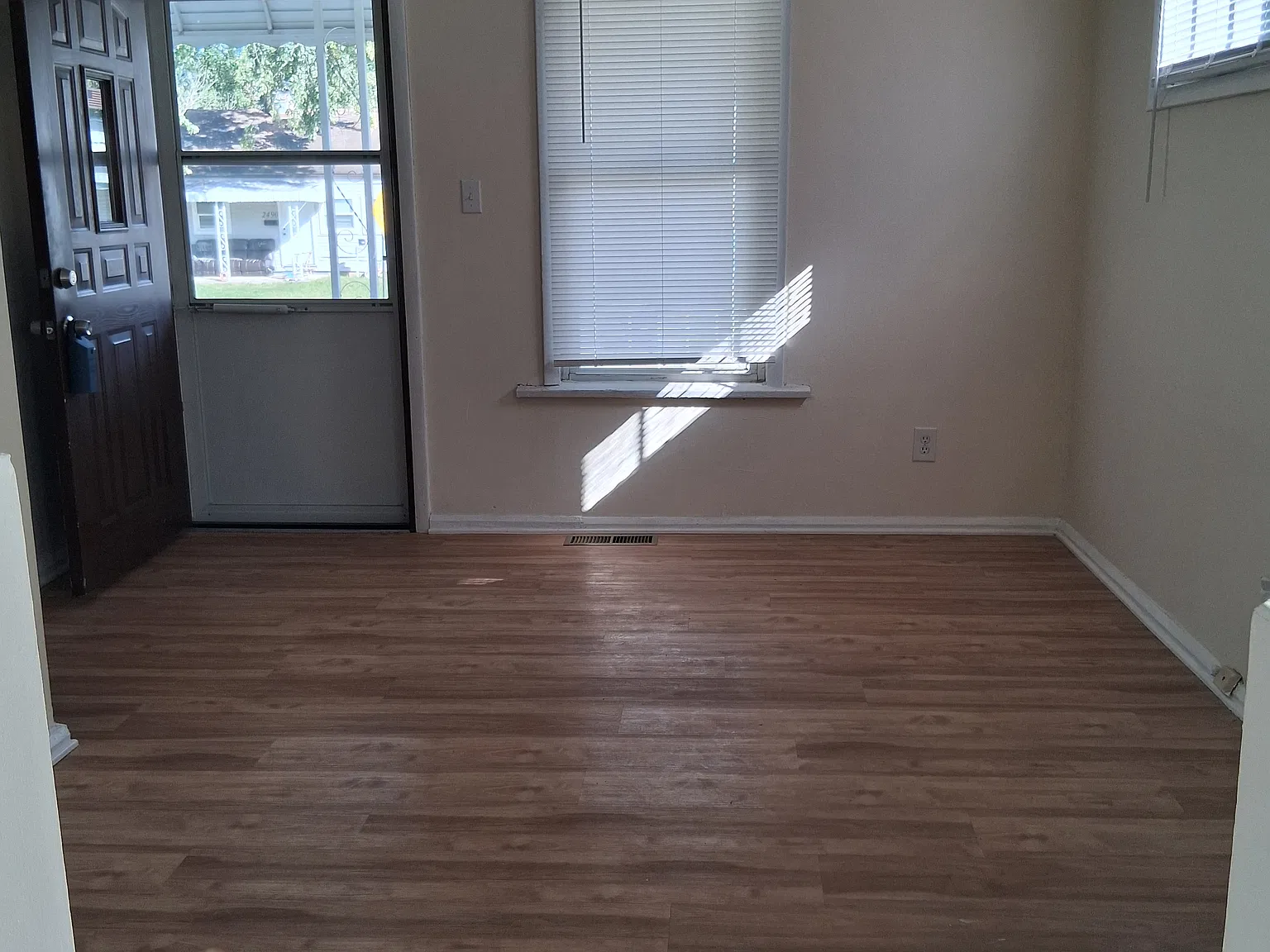 2 bed, 667 sqft, $1,150 — Photo 2