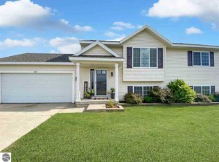 365 Lind Dr, Traverse City, MI 49696