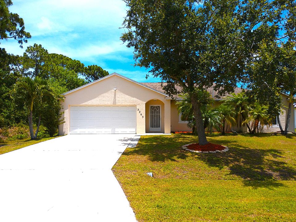 1st image of 2265 SE Belvedere Street