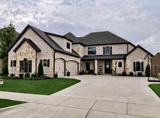 706 SE Yale St, Bentonville, AR 72712