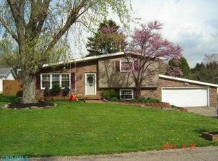 902 Wayne Dr, Heath, OH