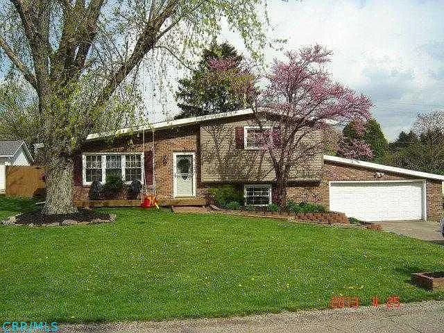 902 Wayne Dr photo 1