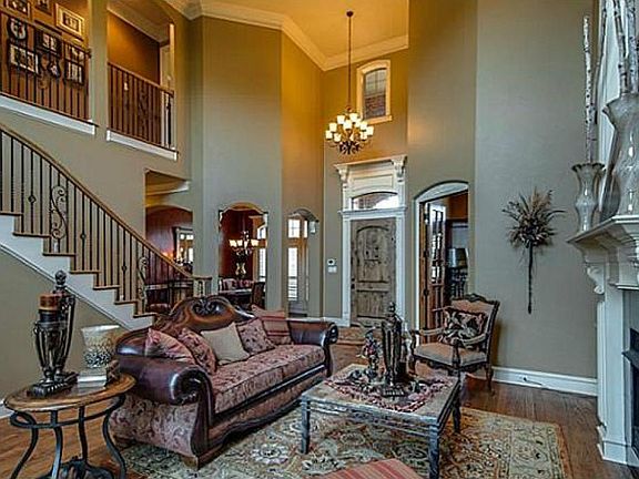 5th image of 224 Harper Ct