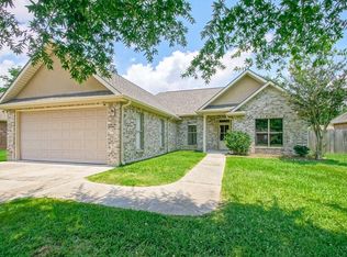 11401 Autumn Brook Dr, Ponchatoula, LA 70454