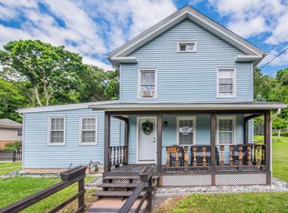 424 N High St, East Haven, CT 06512