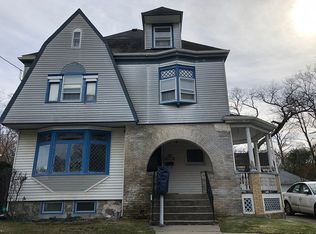 130 Dickerman Rd, Newton, MA 02461