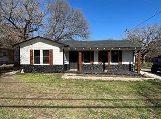 356 Shoreline Dr, Azle, TX 76020