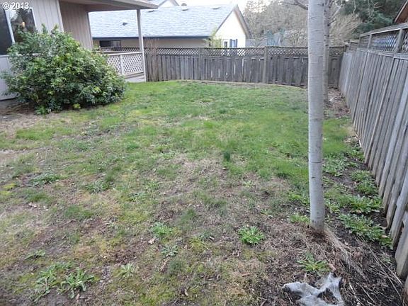 2nd image of 7425 SE Augusta Ln