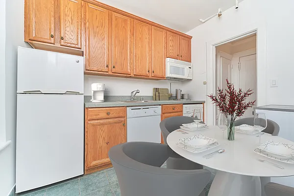Rented by Living New York | media 10
