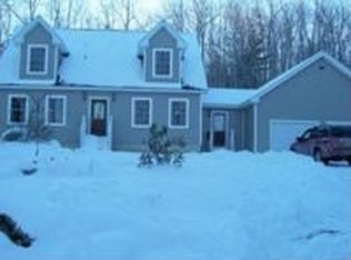 558 Garfield Rd, Auburn, ME 04210