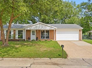 344 Roanoke Dr, Belleville, IL 62221