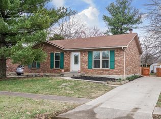 9004 Hatlerhall Dr, Louisville, KY 40291