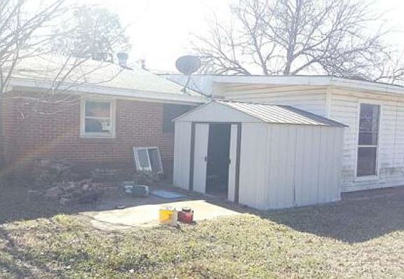 3rd image of 603 Meadow Dr