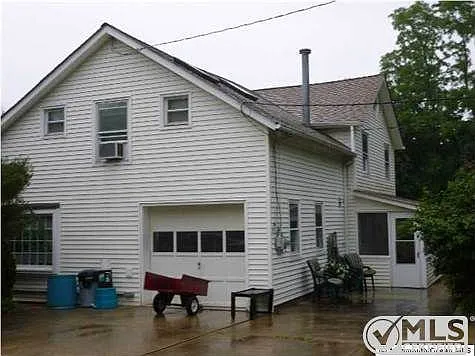 316 Monmouth Rd photo 1