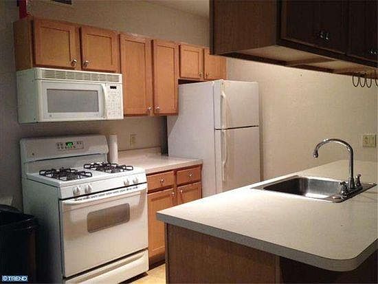 4th image of 1100 Vine St APT P115