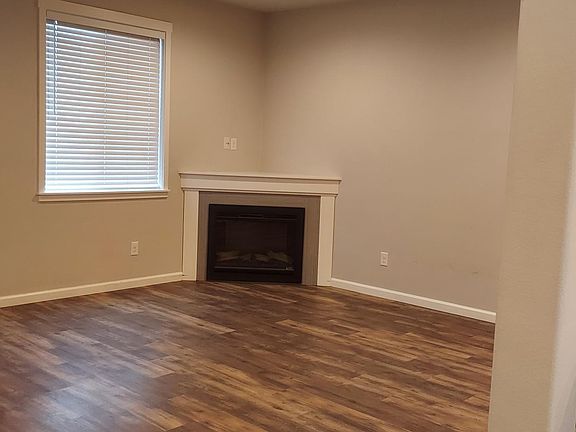 3rd image of 5905 NE 57th Ave