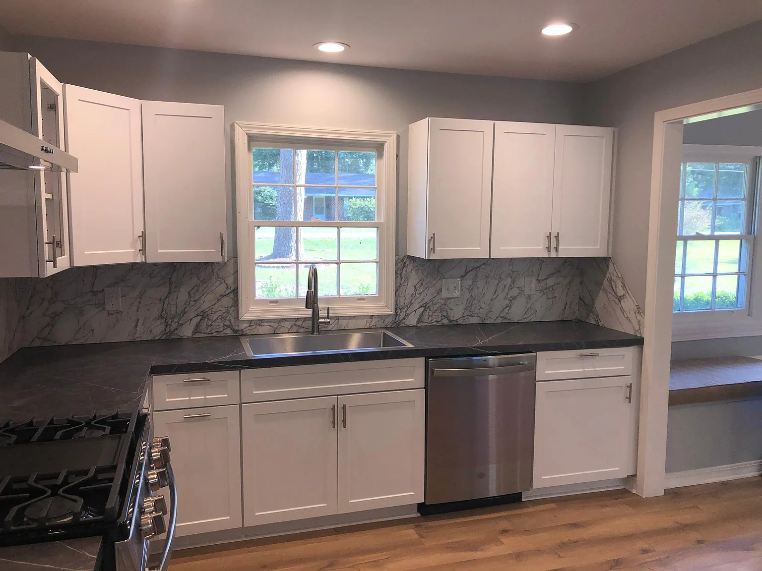 1602 Elizabeth Ave — Photo 2