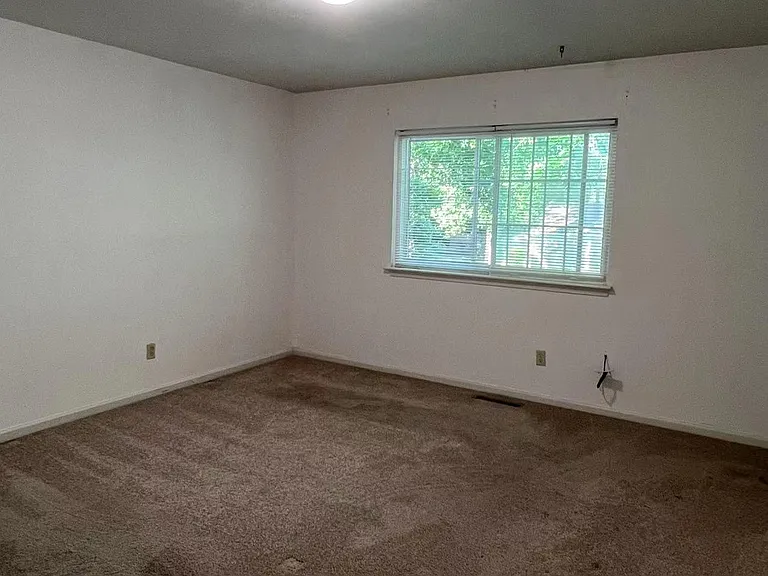 4407 Bennett Ln — Photo 24