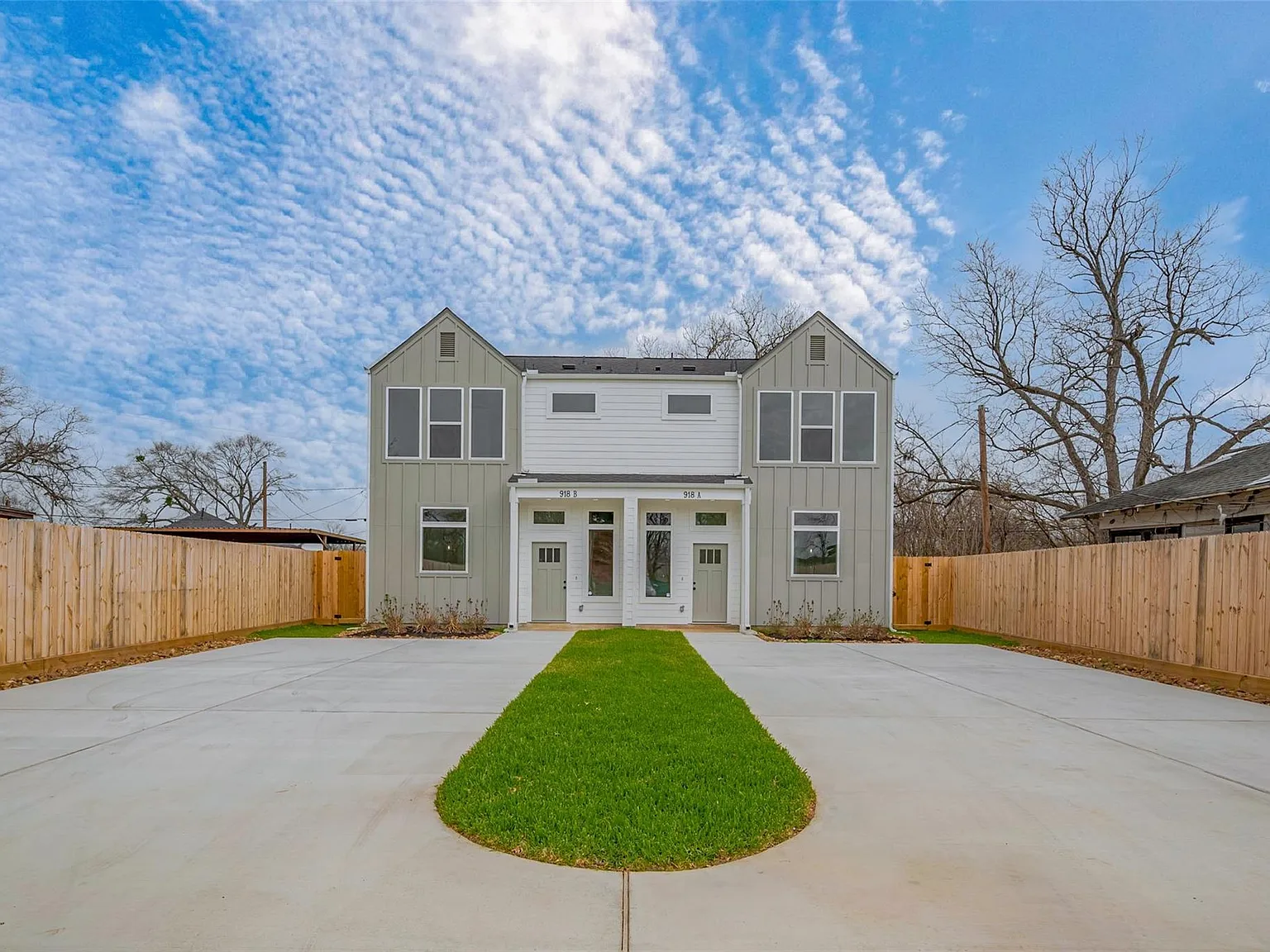 3 bed, 2.5 bath, 1400 sqft, $2,000 — Photo 4