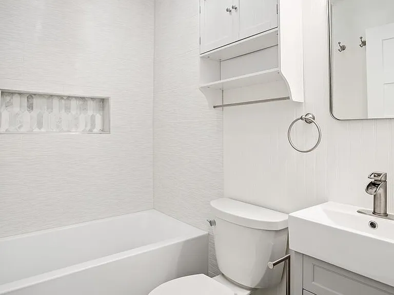2112A Sanborn Dr — Photo 5
