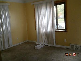 2nd image of 7770 Artesian St