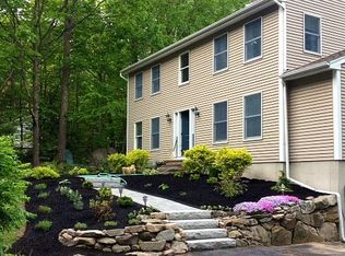 22 Bachelor Dr, Alton Bay, NH 03810