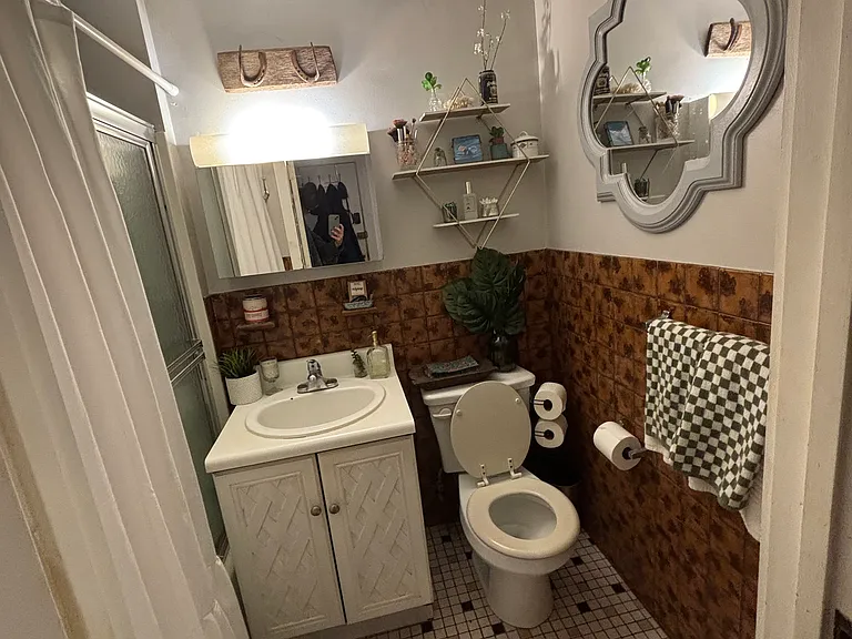 1-244 E St #1 — Photo 8