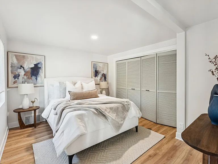 1021 E Millbert Ave — Photo 9