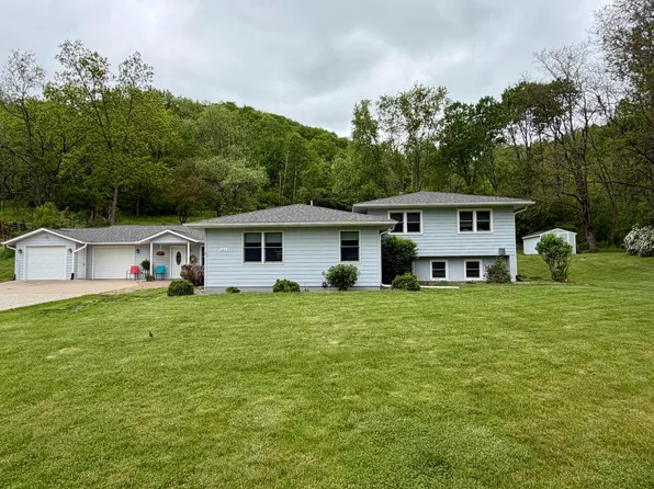 1613 Gilmore Valley Rd, Winona, MN 55987
