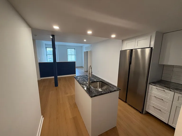 237 Chestnut St #1-302 — Photo 3
