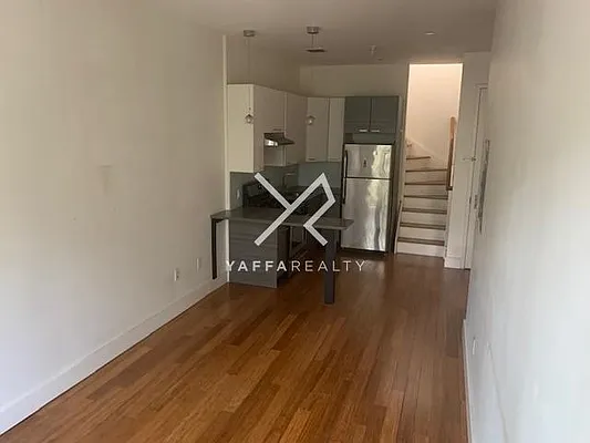 Rented by Yaffa Realty LLC | media 27