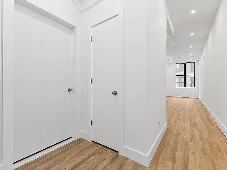 81 Willoughby St #403 — Photo 4