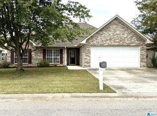 134 Spring St, Calera, AL 35040