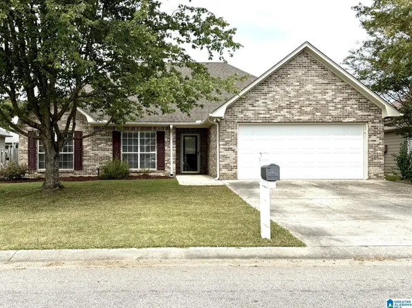 134 Spring St, Calera, AL 35040