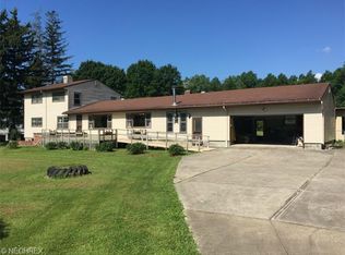9058 Usher Rd, Olmsted Township, OH 44138