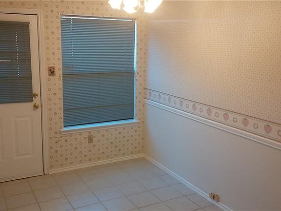 3rd image of 740 Willow Oak Dr