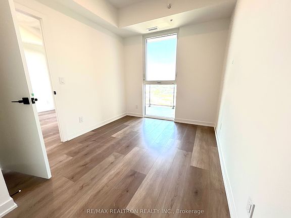 2nd image of 1502 Erie Ave #33