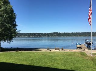 835 E Lake Sammamish Shore Ln SE, Sammamish, WA 98075