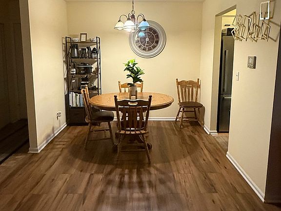 5th image of 18135 Martin Ave APT 2SW