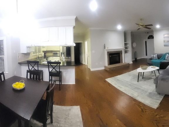 5th image of 2113 Fox Hunt Dr