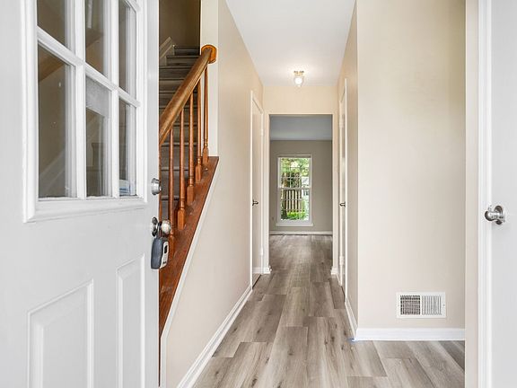 4th image of 3121 Benton Square Dr