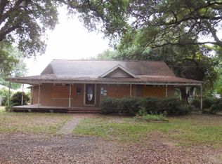 4700 Wilson St, Groves, TX 77619