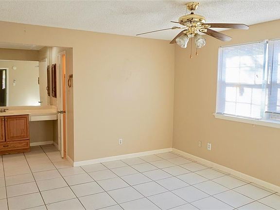 5th image of 2715 Broad Haven Dr