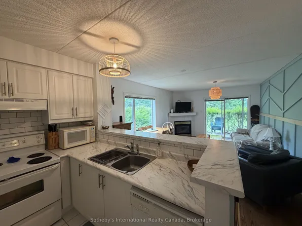 329 Mariners Way, Collingwood, ON L9Y 5C7