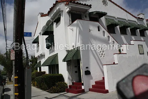 Building Photo 3