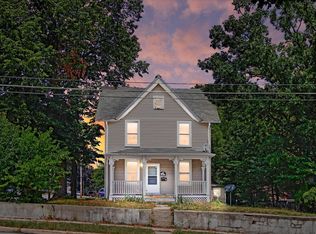 536 Madison St UNIT 1 & 2, Waukesha, WI 53188