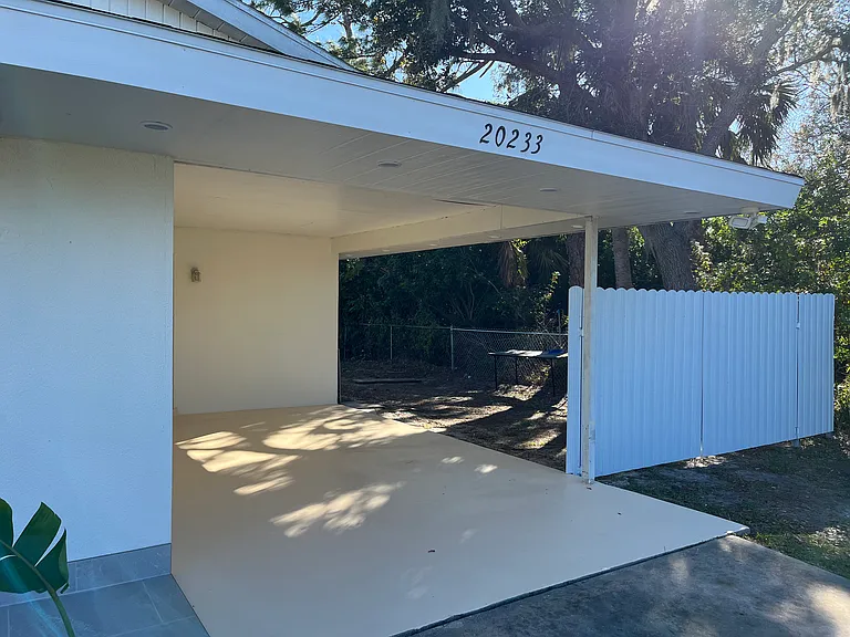 20233 Peachland Blvd — Photo 4