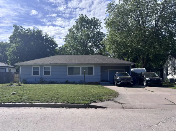 2714 E Glen Oaks Dr, Wichita, KS 67216